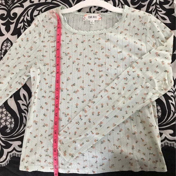 Light blue floral top - Picture 3 of 4